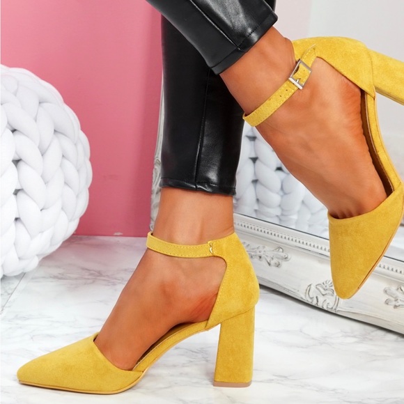 VARIOUS SHOES, BOOTS AND HEELS CLOSET CLEANOUT sz 9.5/10 40 - Picture 1 of 7